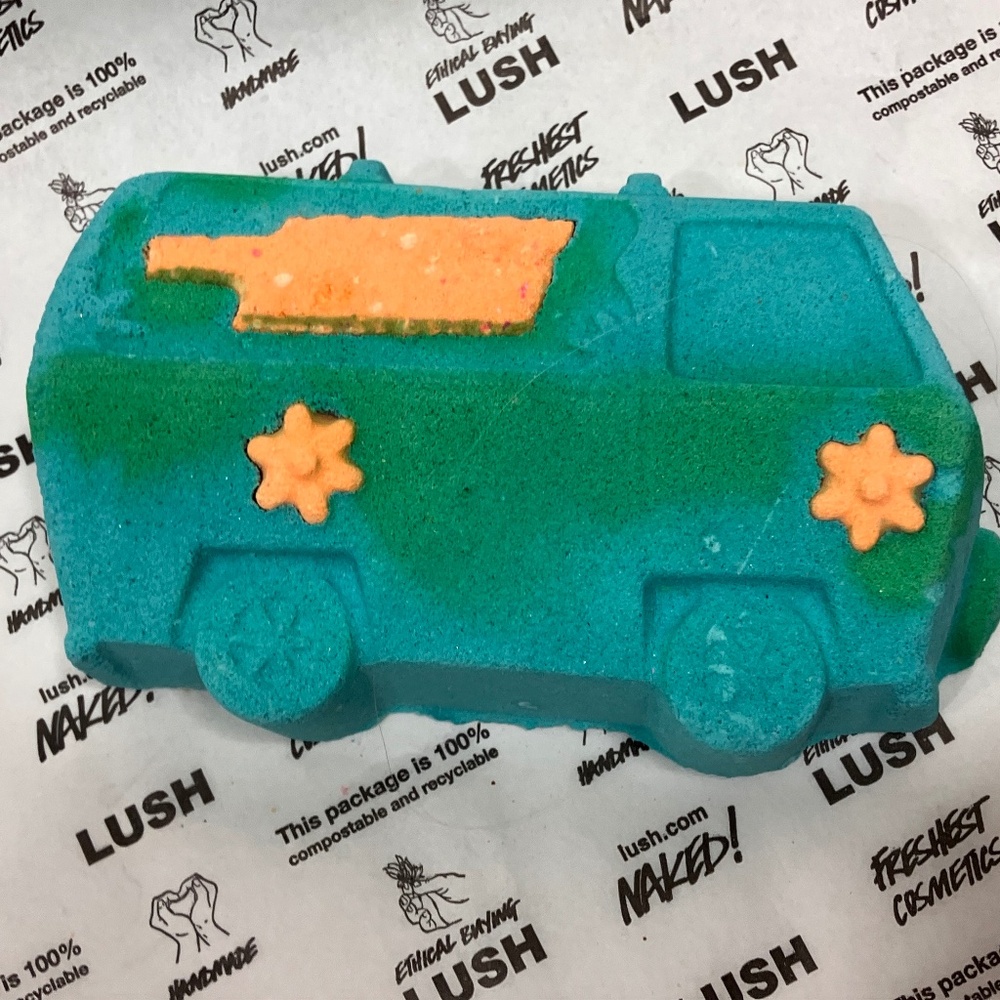 LUSH Scooby Doo Mystery Machine Bath Bomb